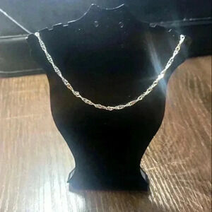Simple elegant chain